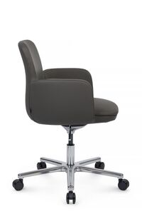 Кресло для персонала Charm