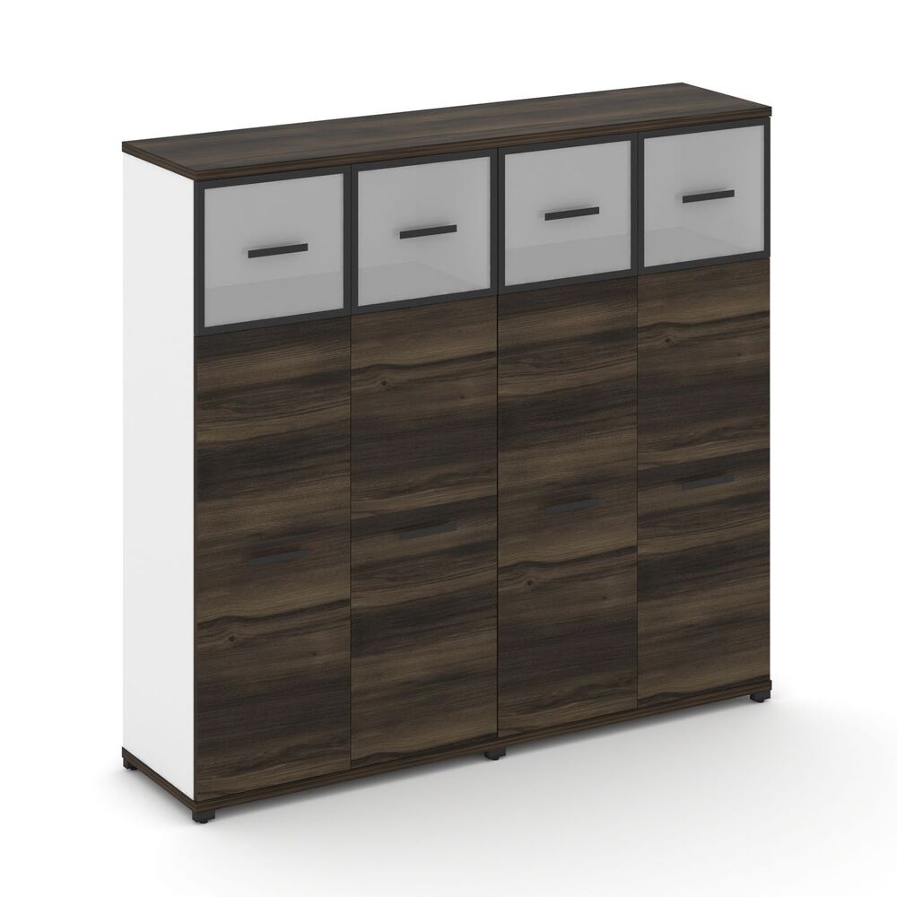 Шкаф две широкие секции, 4 ниши