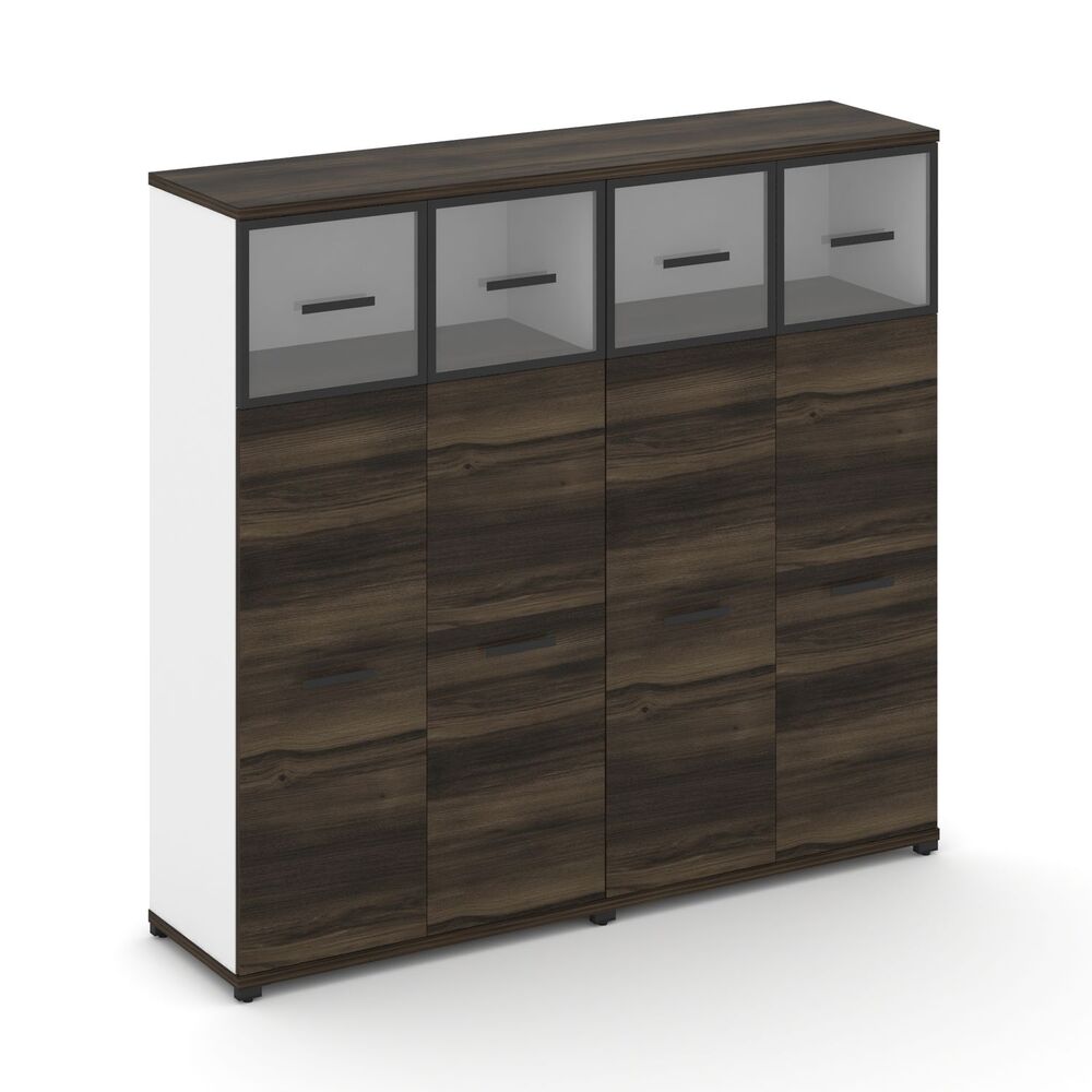 Шкаф две широкие секции, 4 ниши