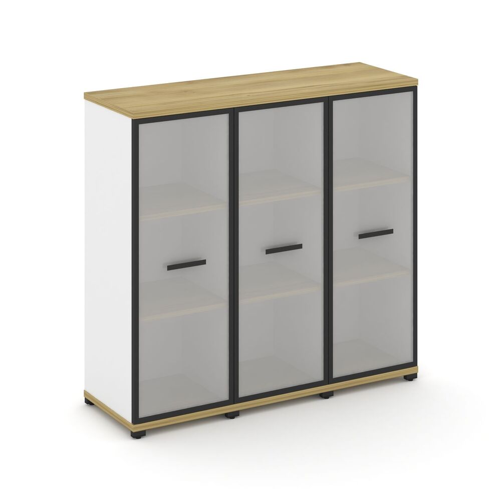 Шкаф три узкие секции, 3 ниши