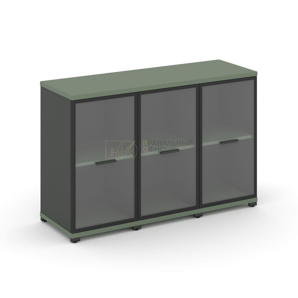 Шкаф три узкие секции, 2 ниши