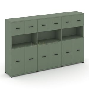 Шкаф три широкие секции, 4 ниши