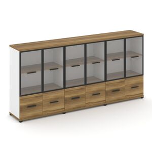 Шкаф три широкие секции, 3 ниши